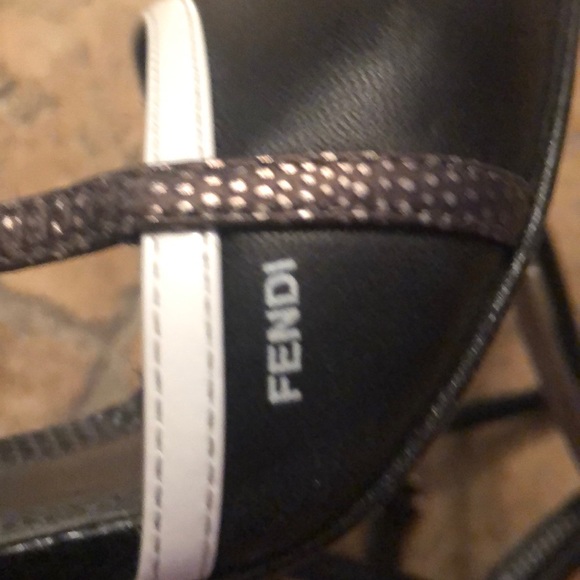 Fendi woman’s T strap open back shoes - Picture 4 of 7